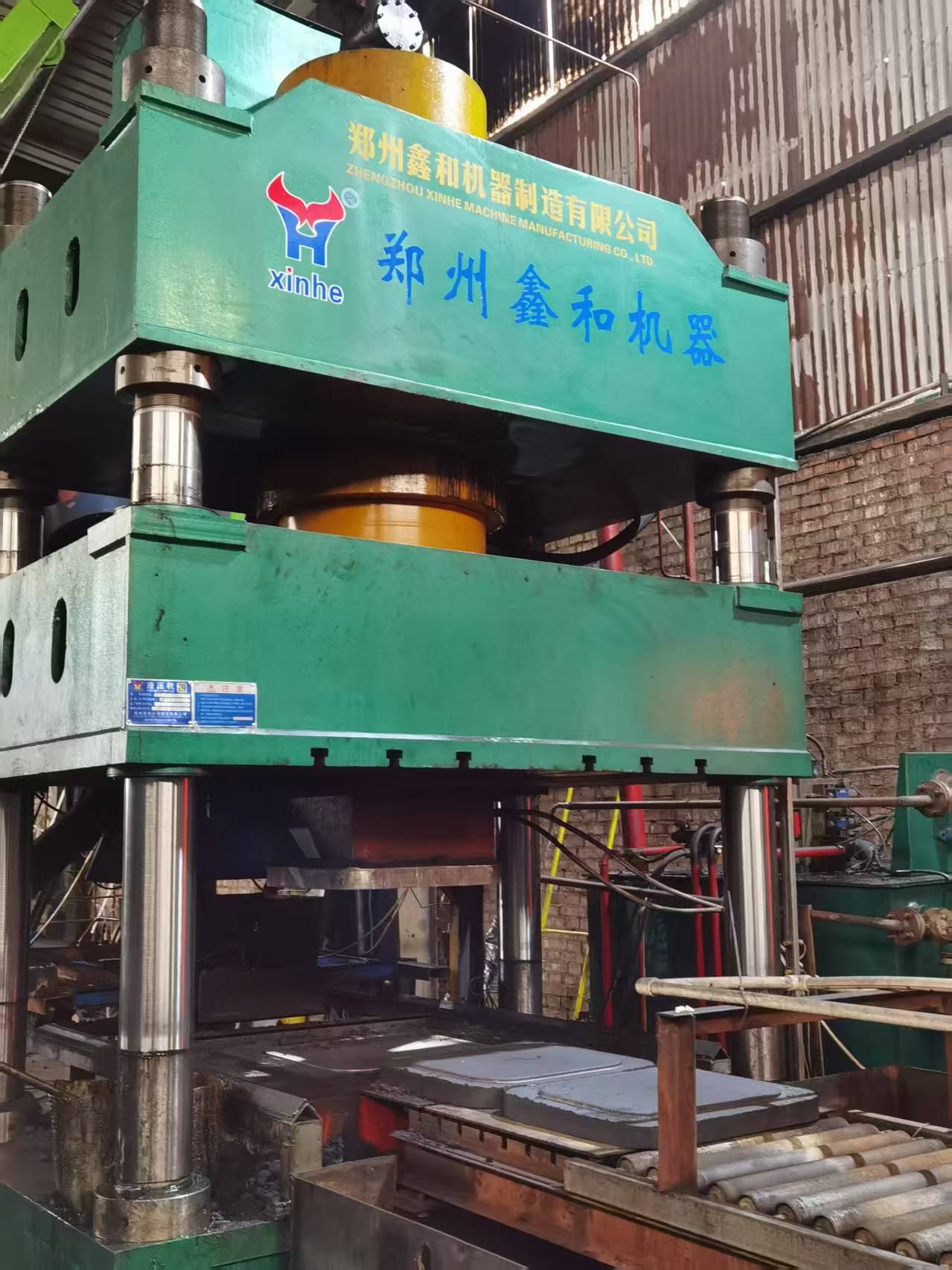 坩堝蓋成型液壓機(jī)