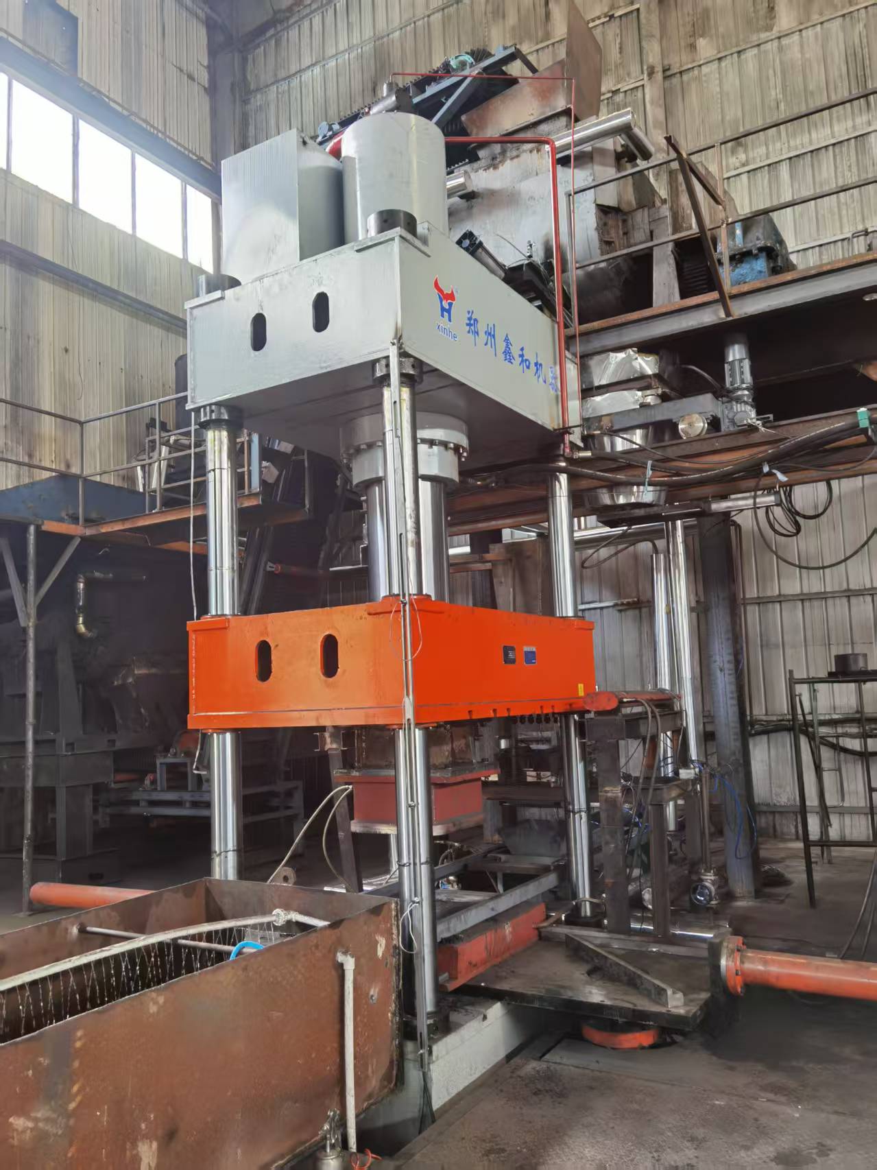 坩堝蓋成型液壓機(jī)