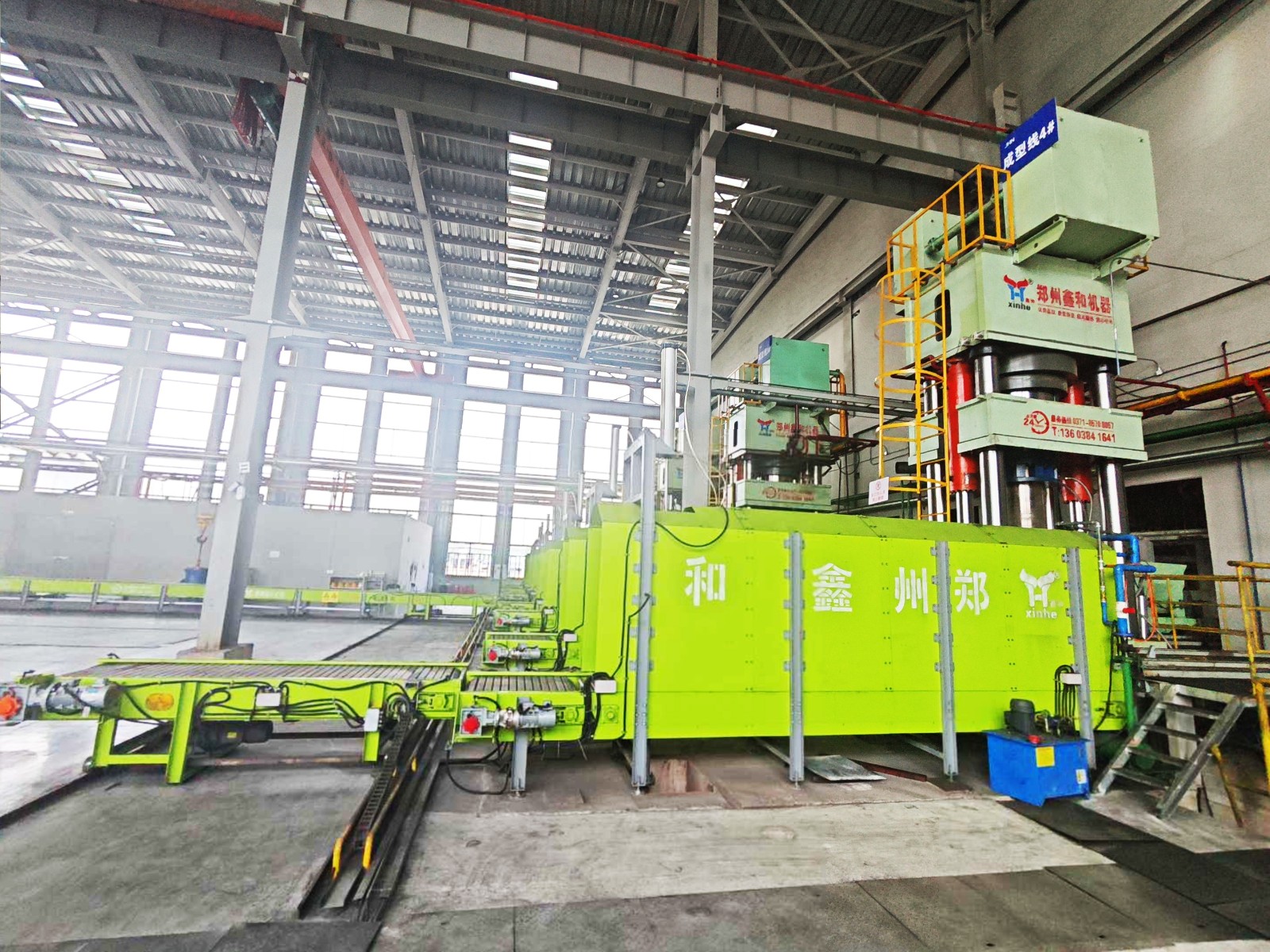 雙工位石墨坩堝成型機(jī)